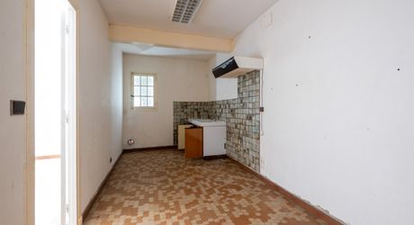 Secteur Gourdon. Spacieuse Maison de ville et annexe sur 3097 m² paysagers