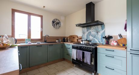 Secteur Sarlat - Grande et lumineuse Maison 5 chambres au calme sur 4177 m² avec piscine