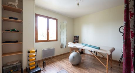 Secteur Sarlat - Grande et lumineuse Maison 5 chambres au calme sur 4177 m² avec piscine