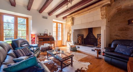 EXCLUSIVITE - Secteur Gourdon - Demeure de caractère de charme et dépendances sur 18ha avec vue