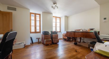 EXCLUSIVITE - Secteur Gourdon - Demeure de caractère de charme et dépendances sur 18ha avec vue