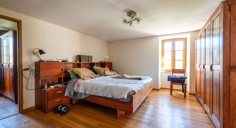 EXCLUSIVITE - Secteur Gourdon - Demeure de caractère de charme et dépendances sur 18ha avec vue