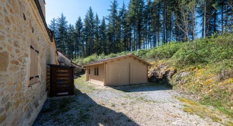 EXCLUSIVITE - Secteur Gourdon - Demeure de caractère de charme et dépendances sur 18ha avec vue