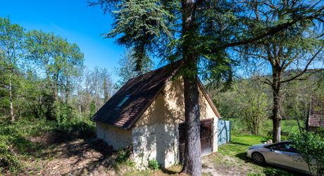 EXCLUSIVITE - Secteur Gourdon - Demeure de caractère de charme et dépendances sur 18ha avec vue
