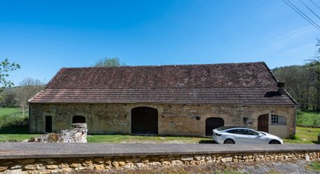 EXCLUSIVITE - Secteur Gourdon - Demeure de caractère de charme et dépendances sur 18ha avec vue