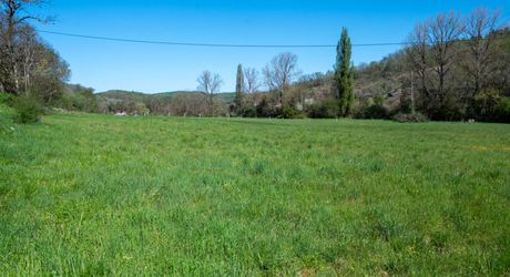 EXCLUSIVITE - Secteur Gourdon - Demeure de caractère de charme et dépendances sur 18ha avec vue