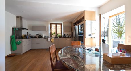 EXCLUSIVITE - Secteur Gourdon - Demeure de caractère de charme et dépendances sur 18ha avec vue