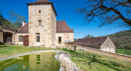 EXCLUSIVITE - Secteur Gourdon - Demeure de caractère de charme et dépendances sur 18ha avec vue
