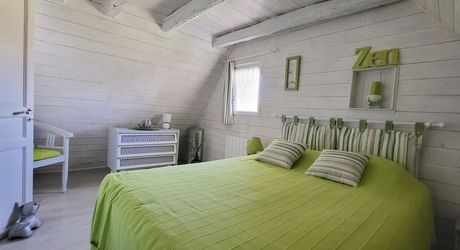 Secteur Gourdon - Belle propriété en pierre rénovée avec dépendances au calme sur 3260 m² arborés