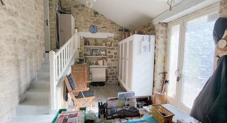 Secteur Gourdon - Belle propriété en pierre rénovée avec dépendances au calme sur 3260 m² arborés