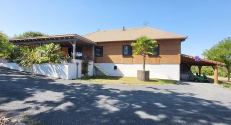 Secteur Coeur de Causse - Superbe propriété contemporaine avec piscine dans un cadre de vie privilégié