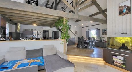 Secteur Coeur de Causse - Superbe propriété contemporaine avec piscine dans un cadre de vie privilégié