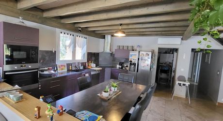 Secteur Coeur de Causse - Superbe propriété contemporaine avec piscine dans un cadre de vie privilégié