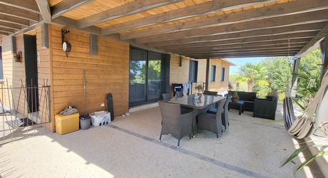 Secteur Coeur de Causse - Superbe propriété contemporaine avec piscine dans un cadre de vie privilégié