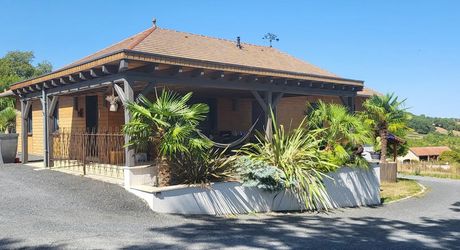 Secteur Coeur de Causse - Superbe propriété contemporaine avec piscine dans un cadre de vie privilégié