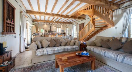 EXCLUSIVITE - Secteur SARLAT - Belle propriété de charme en pierre sur 4410 m² arborés en situation dominante