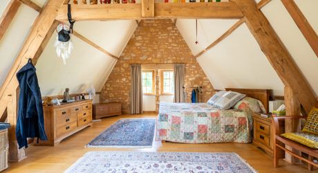 EXCLUSIVITE - Secteur SARLAT - Belle propriété de charme en pierre sur 4410 m² arborés en situation dominante