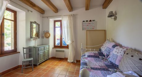 Secteur Gourdon - Maison de charme en pierre au calme avec piscine sur 1790 m² boisés