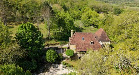Secteur Gourdon - Maison de charme en pierre au calme avec piscine sur 1790 m² boisés