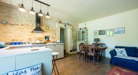 Exclusivité Secteur Gourdon - Agréable Maison bien entretenue sur 1795 m2  avec terrasse et vue sur lac