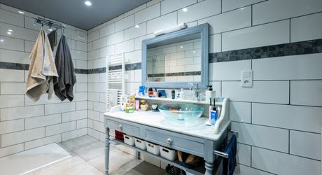 Exclusivité Secteur Gourdon - Agréable Maison bien entretenue sur 1795 m2  avec terrasse et vue sur lac