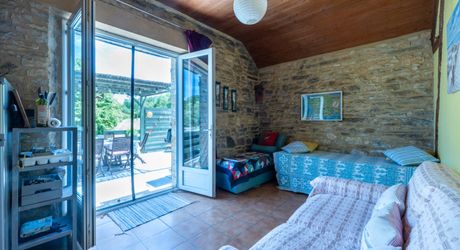 Exclusivité Secteur Gourdon - Agréable Maison bien entretenue sur 1795 m2  avec terrasse et vue sur lac