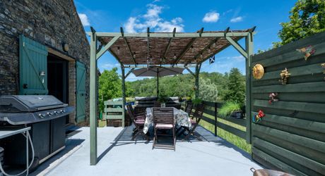Exclusivité Secteur Gourdon - Agréable Maison bien entretenue sur 1795 m2  avec terrasse et vue sur lac