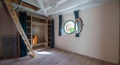EXCLUSIVITE - Secteur GOURDON - Maison atypique dans un environnement privilégié avec vue imprenanble sur 1ha2 boisés 