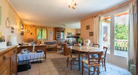 EXCLUSIVITE Secteur Souillac - Au calme et avec vue, spacieuse Maison 4 chambres sur 5 491 m² boisés