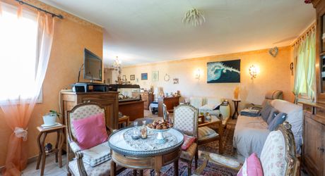 EXCLUSIVITE Secteur Souillac - Au calme et avec vue, spacieuse Maison 4 chambres sur 5 491 m² boisés