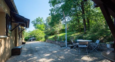 EXCLUSIVITE Secteur Souillac - Au calme et avec vue, spacieuse Maison 4 chambres sur 5 491 m² boisés