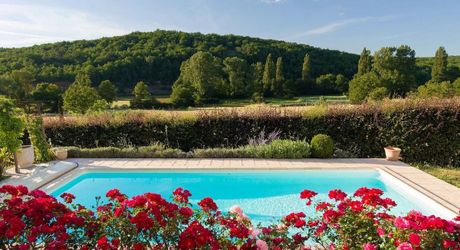 Secteur GOURDON - Ravissante Maison en pierre restaurée avec jardin arboré et piscine 