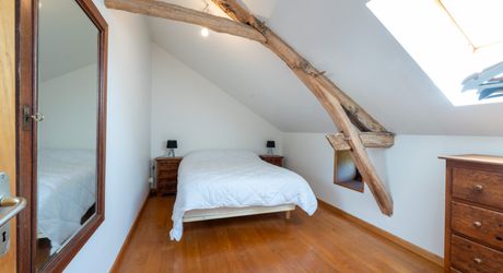 Secteur GOURDON - Ravissante Maison en pierre restaurée avec jardin arboré et piscine 
