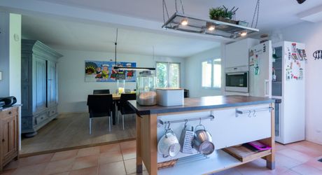 SECTEUR COEUR DE CAUSSE - Spacieuse Demeure, maison d'amis et grande dépendance sur 4000 m² arborés avec piscine