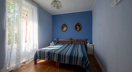 SECTEUR COEUR DE CAUSSE - Spacieuse Demeure, maison d'amis et grande dépendance sur 4000 m² arborés avec piscine