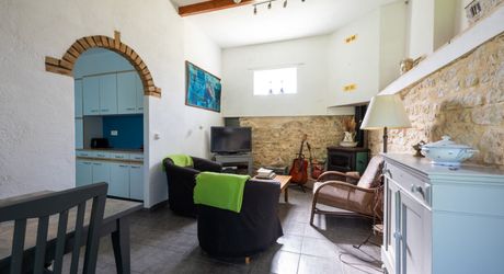 SECTEUR COEUR DE CAUSSE - Spacieuse Demeure, maison d'amis et grande dépendance sur 4000 m² arborés avec piscine