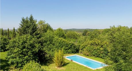 SECTEUR COEUR DE CAUSSE - Spacieuse Demeure, maison d'amis et grande dépendance sur 4000 m² arborés avec piscine