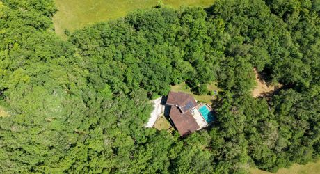 SECTEUR GOURDON - Au calme, Spacieuse Maison contemporaine avec piscine sur 1ha boisé