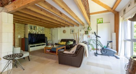 SECTEUR GOURDON - Au calme, Spacieuse Maison contemporaine avec piscine sur 1ha boisé