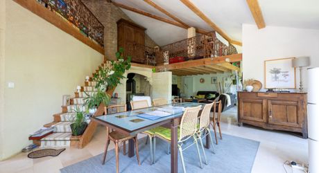 SECTEUR GOURDON - Au calme, Spacieuse Maison contemporaine avec piscine sur 1ha boisé