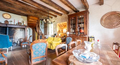 SECTEUR GOURDON - Charme et authenticité pour cet Ensemble en pierre sur 2ha60 avec vue panoramique
