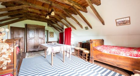 SECTEUR GOURDON - Charme et authenticité pour cet Ensemble en pierre sur 2ha60 avec vue panoramique