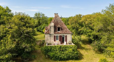 SECTEUR GOURDON - Charme et authenticité pour cet Ensemble en pierre sur 2ha60 avec vue panoramique