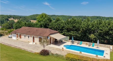 SECTEUR GOURDON - Lumineuse Maison contemporaine de plain-pied 3 chambres avec jardin arboré et piscine 