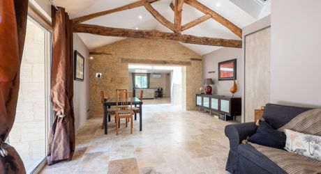 EXCLUSIVITE - SECTEUR CAZALS - Charme et authenticité pour cette Propriété de caractère restaurée sur 2251 m² arborés avec piscine