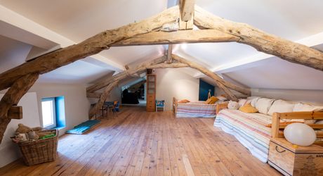 EXCLUSIVITE - SECTEUR CAZALS - Charme et authenticité pour cette Propriété de caractère restaurée sur 2251 m² arborés avec piscine