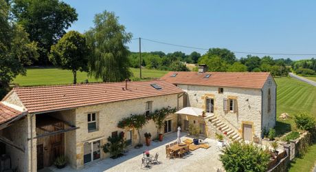 EXCLUSIVITE - SECTEUR CAZALS - Charme et authenticité pour cette Propriété de caractère restaurée sur 2251 m² arborés avec piscine