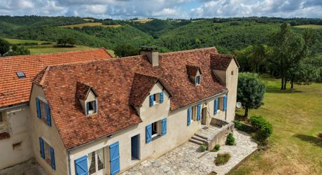 Secteur Coeur de causse - Belle vue pour cette Grande Maison ancienne rénovée sur 5000 m²