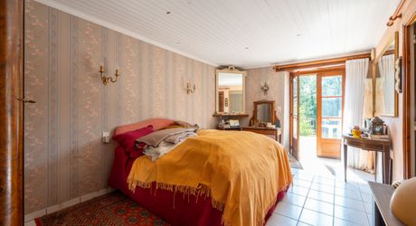EXCLUSIVITE - Secteur CAZALS - Maison en pierre, dépendances, garage avec grand jardin 