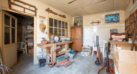 EXCLUSIVITE - Secteur CAZALS - Maison en pierre, dépendances, garage avec grand jardin 